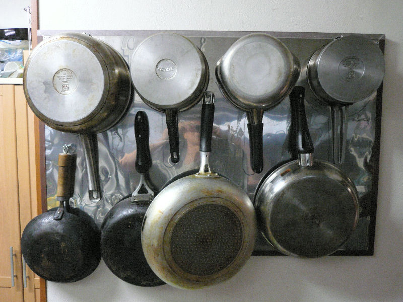 1 pots and pans on the board